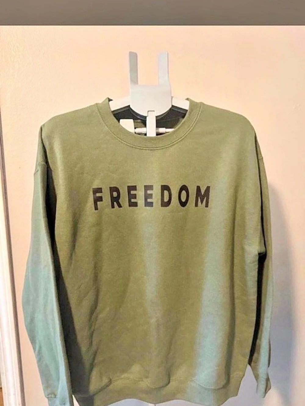 Charlie Kirk Freedom Crewneck Sweatshirt in Green NWT